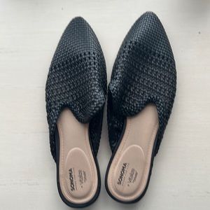 Black woven mules